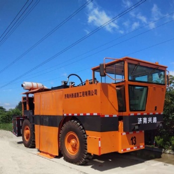 山東 供應(yīng) GP60型水泥路面共振破碎機(jī)__濟(jì)南興路