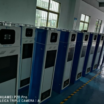 廣告小門，人行通道閘，升降門，升降柱，崗亭，停車場交通設施等