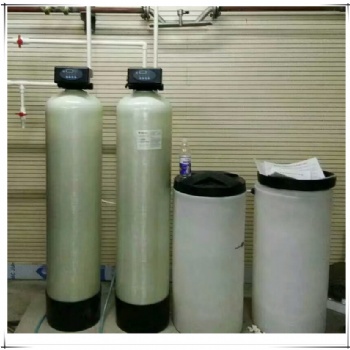 供應周口0.5噸-10噸軟化水設備 鍋爐水處理設備 軟化樹脂罐