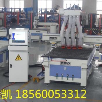 貴州畢節(jié)板式家具生產(chǎn)線數(shù)控開料機(jī)四工序
