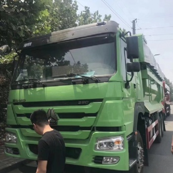豪沃380馬力新型環(huán)保城建渣土車零*付分期報(bào)價(jià)
