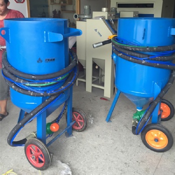 寧波開放式噴砂機(jī) 方型鐵管除銹設(shè)備無(wú)塵環(huán)保噴砂罐