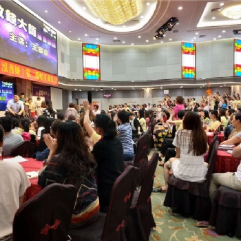 商界鬼谷子王壹飛談為何星巴克會(huì)這么成功