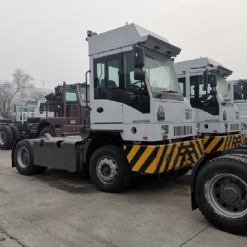 重汽HOVA（豪威）大型150T重載版碼頭低速牽引車報(bào)價(jià)