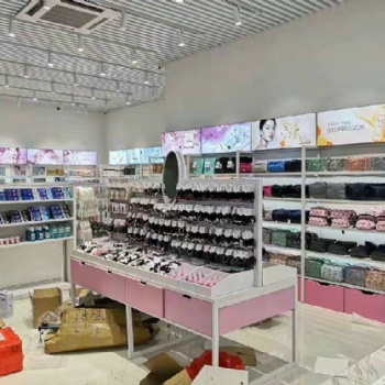 石嘴山市櫥窗道具供應商 2020尚式貨架定制 名創(chuàng)飾品貨架