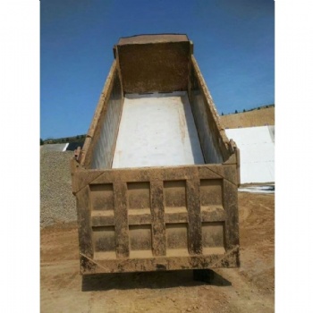 翻斗車(chē)自卸車(chē)渣土車(chē)車(chē)廂滑泥板泥頭車(chē)廂滑板自卸車(chē)滑板拉土不粘泥