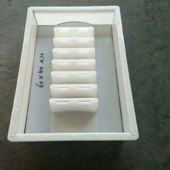 水渠槽蓋板模具泄水渠蓋板模具誠家遠(yuǎn)模具專業(yè)定制