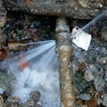 檢測(cè)地下消防管道漏水 檢測(cè)地下自來(lái)水管漏水 管道破損漏水維修服務(wù)