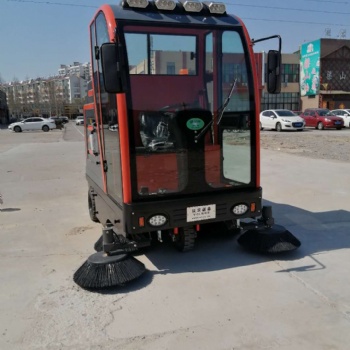 大型煤場(chǎng)攪拌站全封閉駕駛式掃地機(jī)雙風(fēng)機(jī)