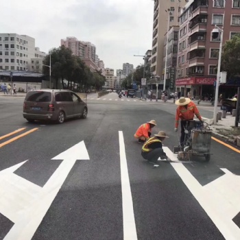 深圳市政工程承包、馬路標(biāo)線、瀝青路劃線、交通斑馬線減速標(biāo)線