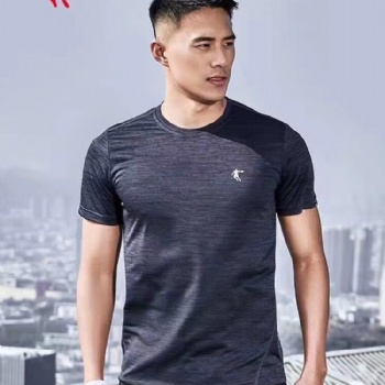 提供主播賣場實體電商直播賣服裝主營運動品牌尾貨批發(fā)