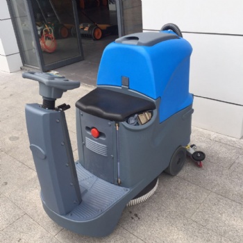 座駕式工業(yè)洗地機(jī)商用無線拖地擦地機(jī)工廠車間商場(chǎng)電動(dòng)洗地車
