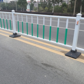 鋅鋼道路市政護(hù)欄 道路波形護(hù)欄