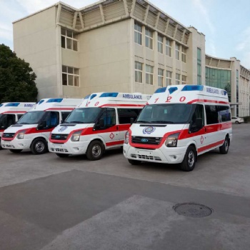 全順V348國(guó)六長(zhǎng)軸高頂重癥監(jiān)護(hù)型救護(hù)車