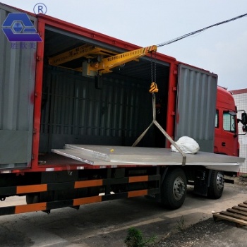 專業(yè)生產(chǎn)廂式懸臂式車廂吊機，車載懸臂式車廂吊機，車廂懸臂式車廂吊機，貨車起重機，貨廂隨車吊等各種貨車