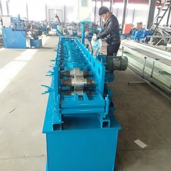 滄州凱威農(nóng)業(yè)大棚卡槽機