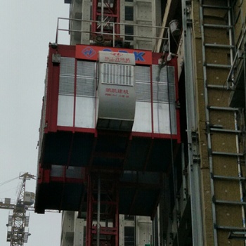 秦皇島鵬凱建筑設備人貨兩用施工升降機