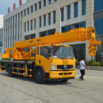 新款十噸吊車(chē) 凱馬10噸吊車(chē)報(bào)價(jià) 10噸小型吊車(chē)參數(shù) 汽車(chē)起重機(jī)價(jià)格