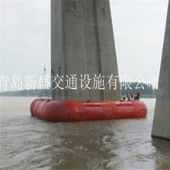 青島新盛生產(chǎn)實(shí)心聚氨酯發(fā)泡橋墩防船撞護(hù)舷