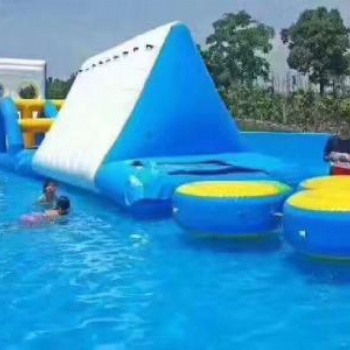 專業(yè)打在商業(yè)廣場地產(chǎn)慶典互動設備水上充氣水池設備租賃