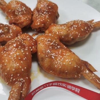 雞翅包飯到杭州金勺子學(xué)校學(xué)技術(shù)