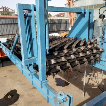 承德 鼎輝機(jī)械 PLC數(shù)字化操控鏈板式翻堆機(jī) 有機(jī)肥發(fā)酵設(shè)備