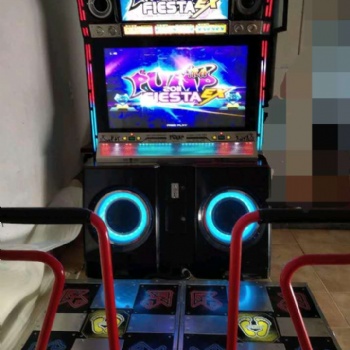 上海跳舞機、真人娃娃機出租