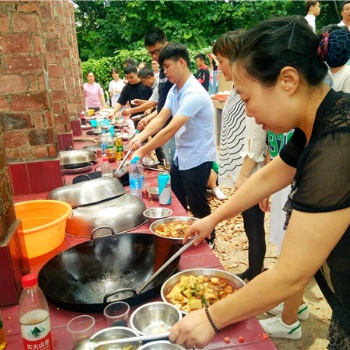 團(tuán)體野餐龍華附近適合的場(chǎng)地-松山湖花海燒烤野炊趣味團(tuán)建好地方