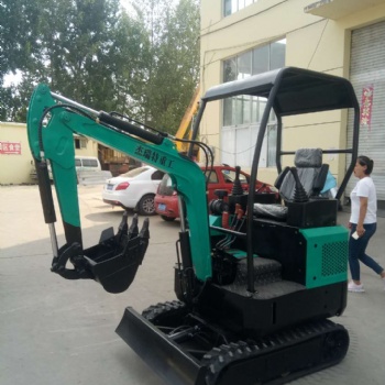市政工程挖溝挖坑用18型履帶挖掘機(jī)破碎