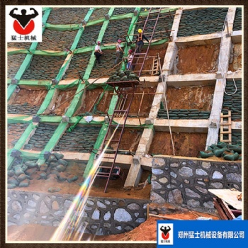 混凝土吊機(jī)軌道 河道上料機(jī) 山坡運(yùn)輸機(jī) 建筑上料機(jī)猛士機(jī)械廠家