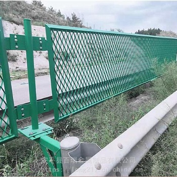 廠家**高速公路護(hù)欄 高速公路護(hù)欄支持定制