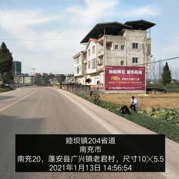 汽車墻體廣告，超持久的視覺沖擊；飲料墻體廣告強(qiáng)烈提升了觀眾的購買欲望