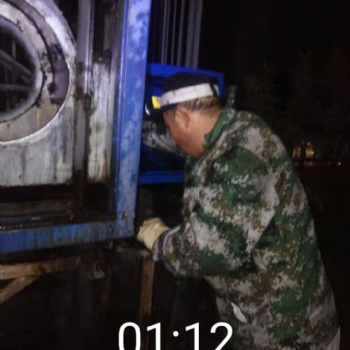 西安油煙凈化器油煙管道油煙機(jī)清洗