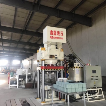 Y鑫源全自動舔鹽磚壓塊機(jī) 微量元素鹽磚機(jī) 礦物質(zhì)營養(yǎng)鹽磚機(jī)