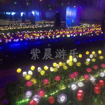 鏡子迷宮萬丈深淵網(wǎng)紅小屋出售