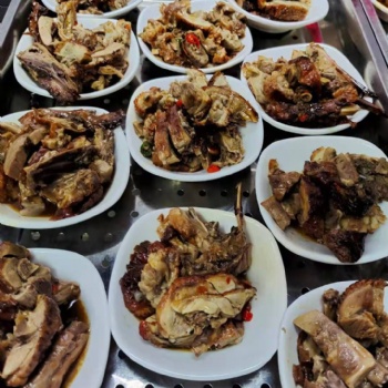 長(zhǎng)安厚街食堂承包**團(tuán)餐供應(yīng)好吃放心