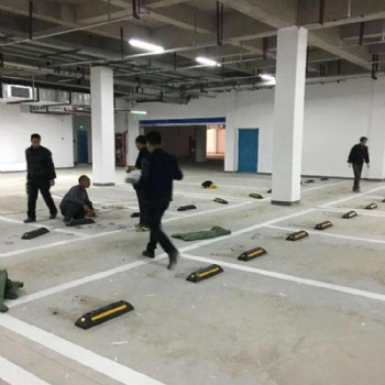 重慶熱熔劃線公司，停車位劃線，道路劃線，廠區劃線。