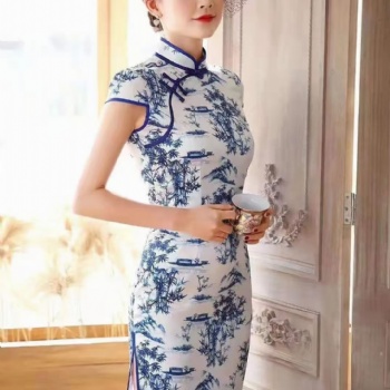 成都服裝批發(fā)馬如龍女士旗袍中國風(fēng)民族風(fēng)小禮服源女裝折扣