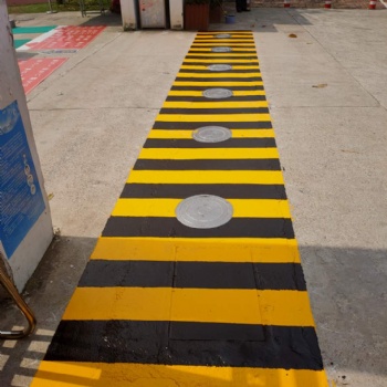 南寧市江南區(qū)地面禁止停車標(biāo)線