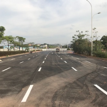 廣西道路劃線、專業(yè)道路劃線、熱熔道路劃線