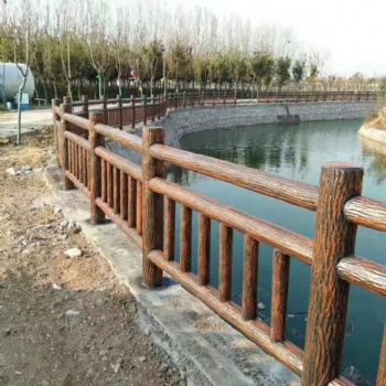 江西萍鄉(xiāng)水泥仿木護(hù)欄水泥樹皮護(hù)欄仿竹護(hù)欄圖片大全