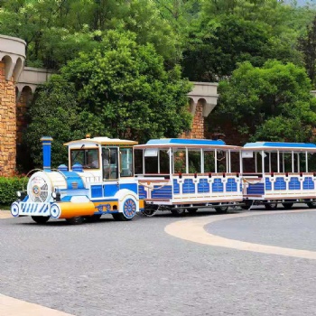 大型無軌觀光火車，電動燃油景區(qū)觀光游樂設備