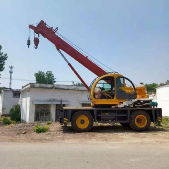 12噸四驅(qū)越野吊車 輪式伸縮臂起重機(jī) 復(fù)雜地形越野行走吊車