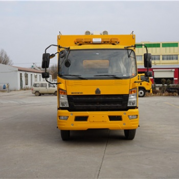 應(yīng)急排水車 應(yīng)急防汛車 燃?xì)鈸屝捃囎稍? /></td>
							</tr>
						</table>
						</div></td>
					<td valign=