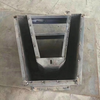 造價(jià)低的水泥槽模具，u型水泥槽模具鑫譯德生產(chǎn)定制