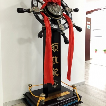 西安航海舵手工藝品 開業(yè)帆船擺件 地球儀實(shí)木擺飾品