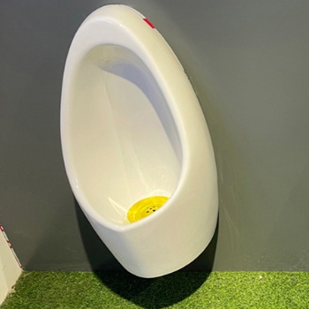 衛(wèi)浴潔具推薦壁掛式節(jié)水小便器