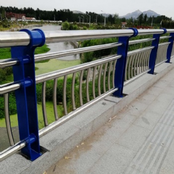 定做橋梁護(hù)欄 橋梁不銹鋼欄桿 河道不銹鋼復(fù)合管304護(hù)欄