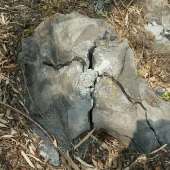 天水礦山礦石靜態(tài)無聲破碎劑，錨固劑速凝劑廠家