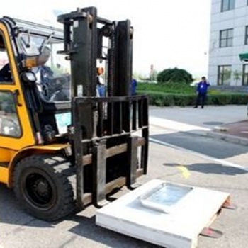 南寧叉車司機培訓(xùn)考證輕松報名拿證